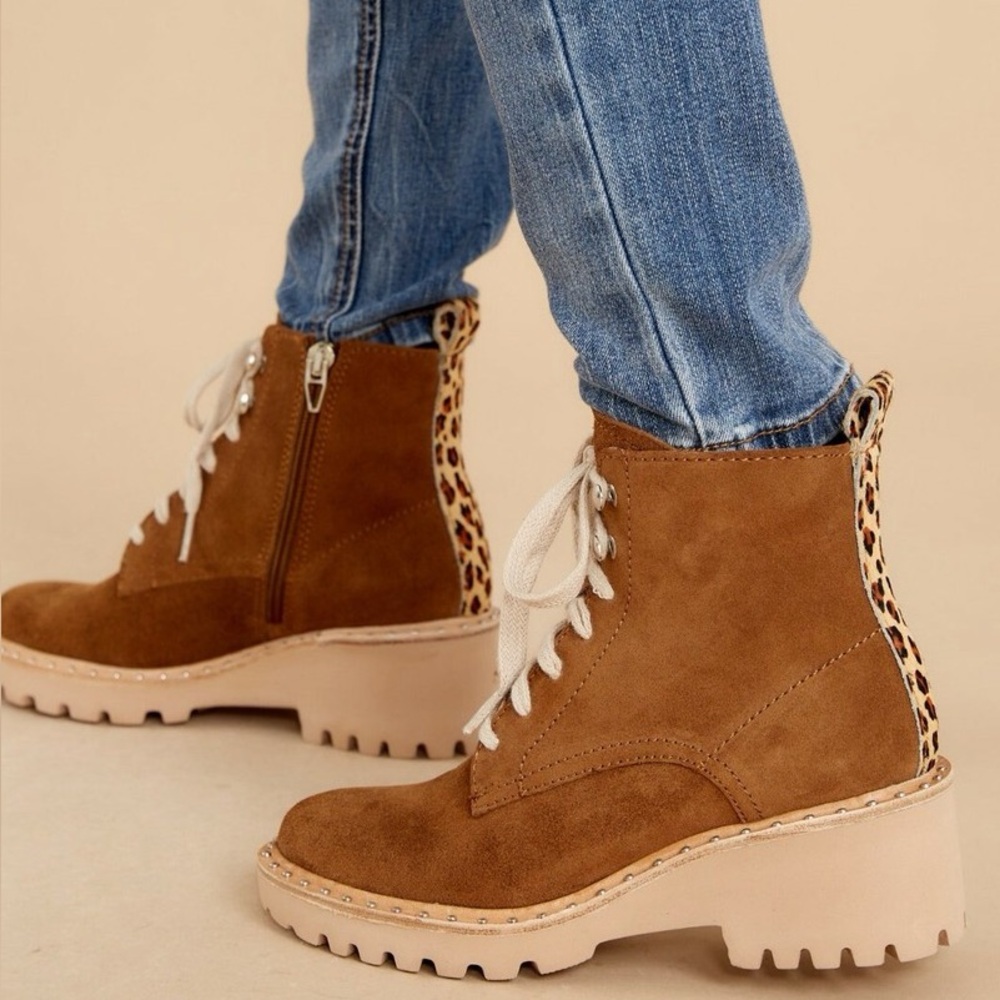 Dolce Vita Women's Hinto Ankle Boot Combat Dk Brown Suede Cheetah